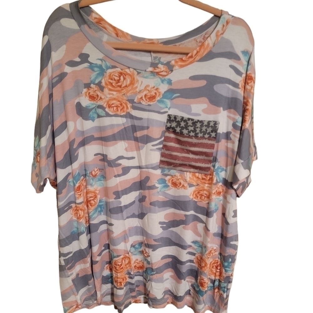 Plus size top - Picture 2 of 3